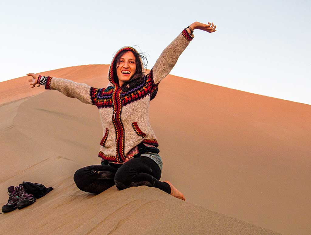 Naty Late Travel Blogger de Cuentos de Mochila viajando por el Mundo con Seguro de Intermundial